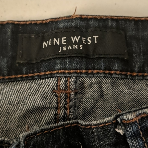 Nine West women's west end boot cut jeans size 2 - Picture 2 of 8